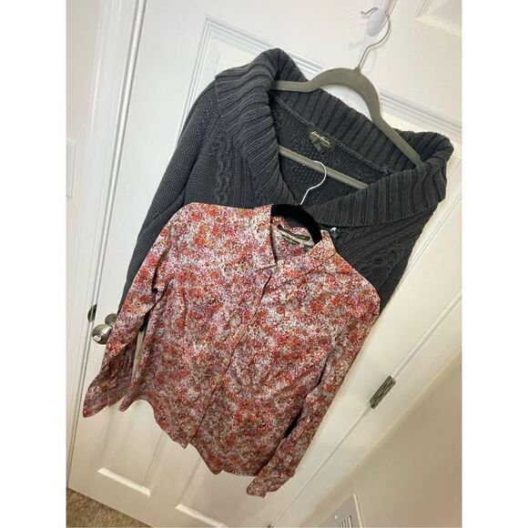 Women’s Eddie Bauer medium bundle sweater and long sleeve top M - Picture 1 of 14